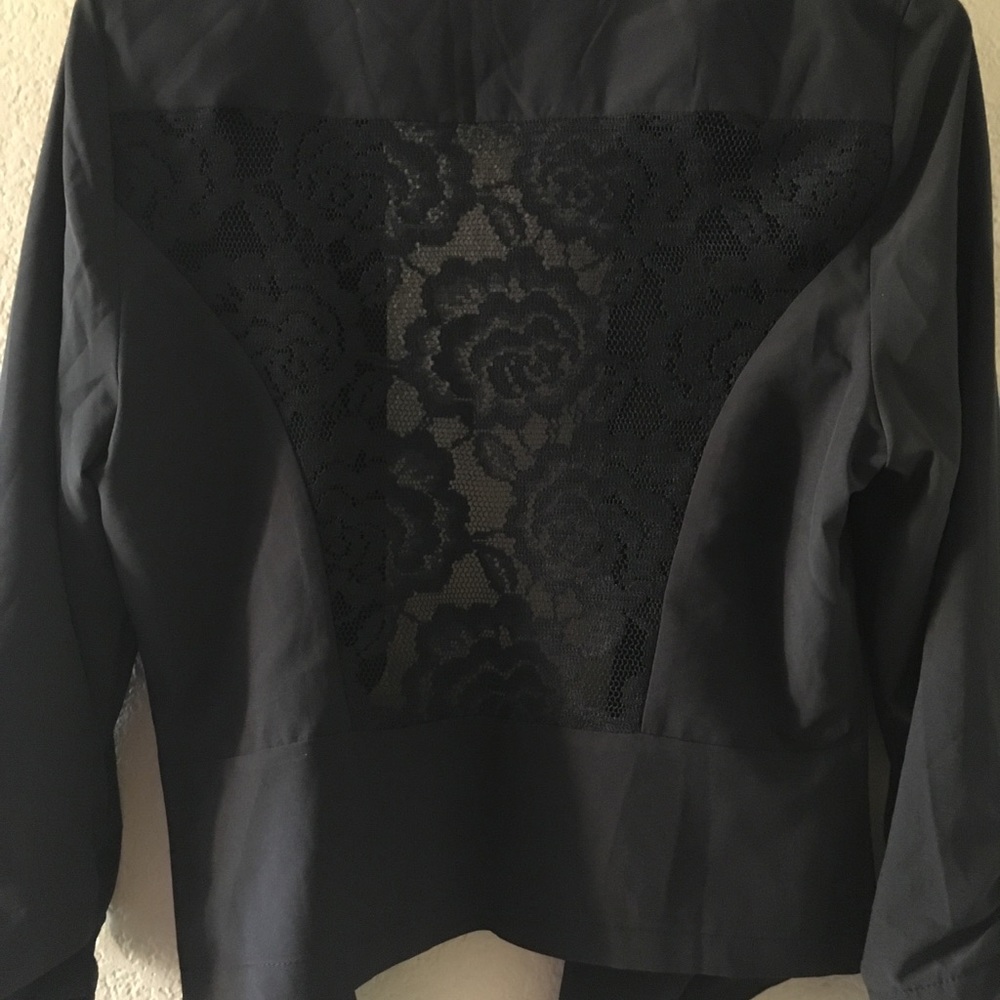 Blazer - Picture 2 of 3